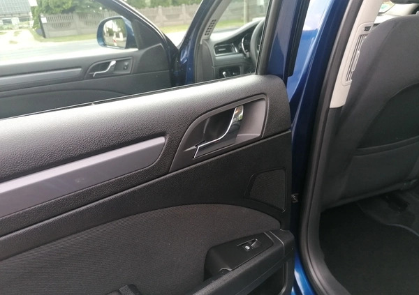 Skoda Superb cena 29999 przebieg: 218000, rok produkcji 2010 z Gniezno małe 436